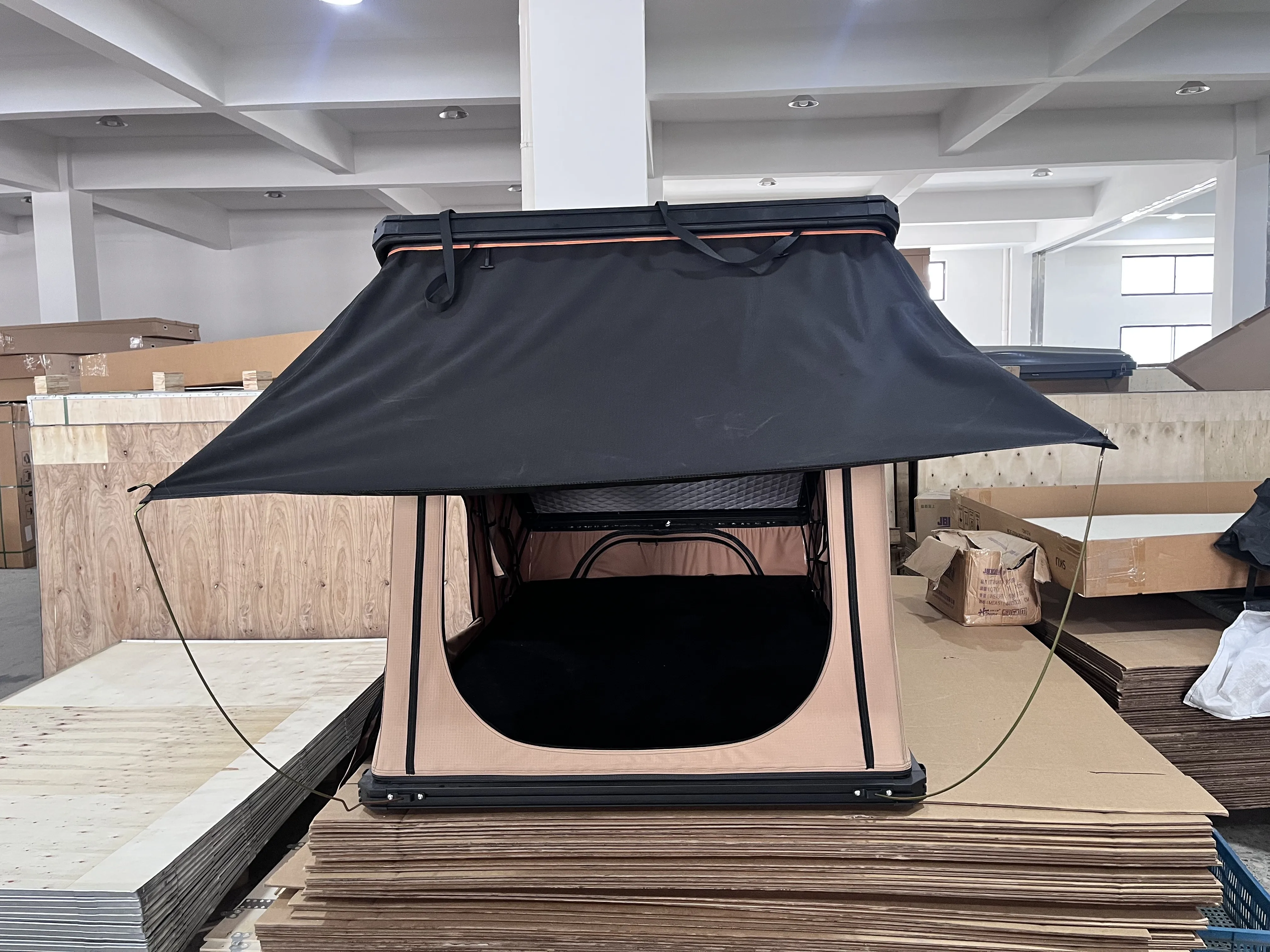 Aluminium triangle Shell Camping SUV Car RoofTop Tent hard shell Cover car Roof top Tent for sale
