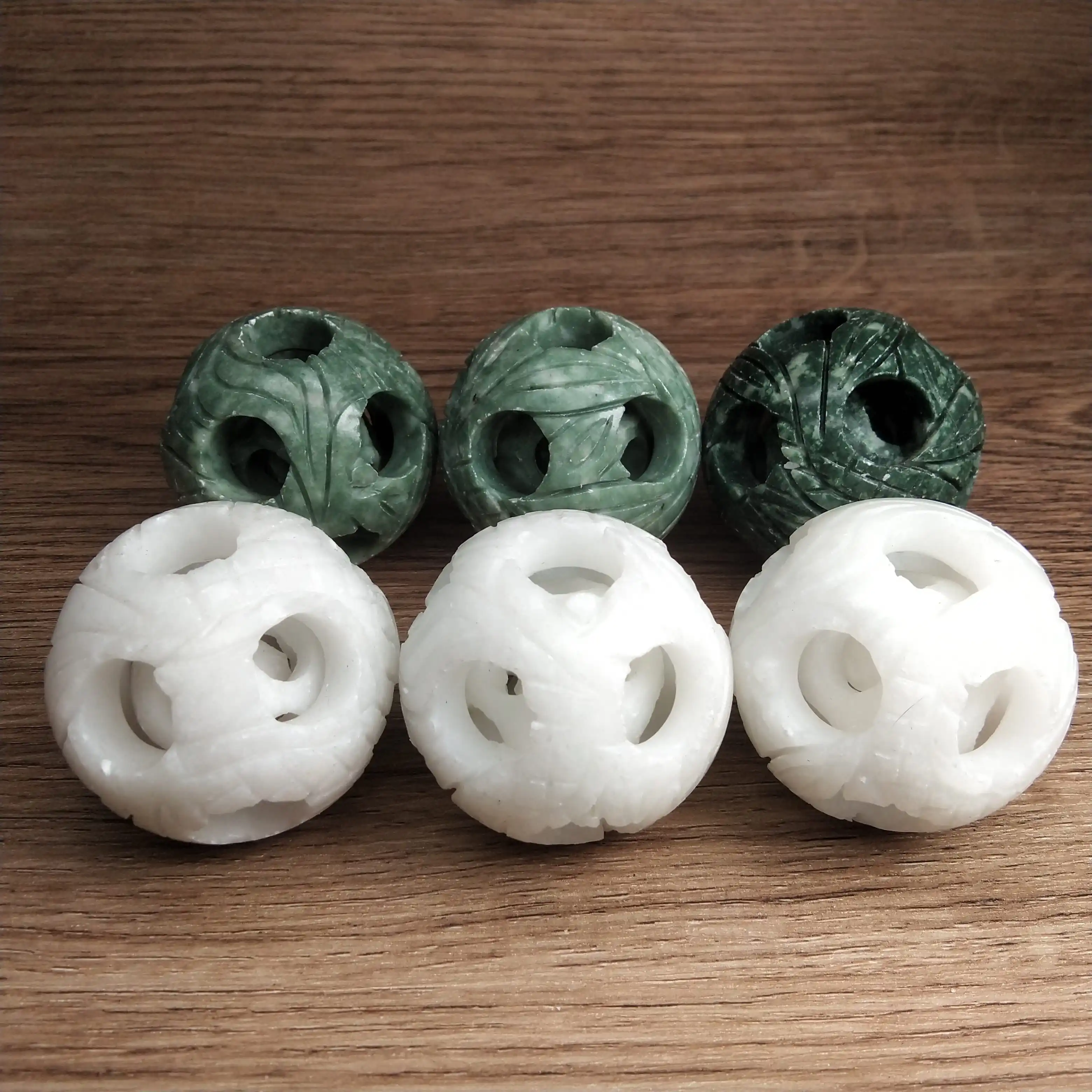 
Wholesale Natural Crystal Linglong white marble sphere hand carved balls for decoration 