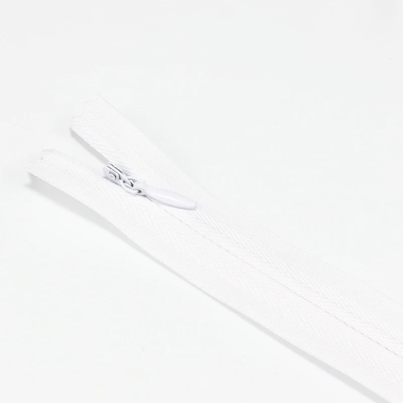 Factory Low Price Waterproof zipper for Garment Zipper