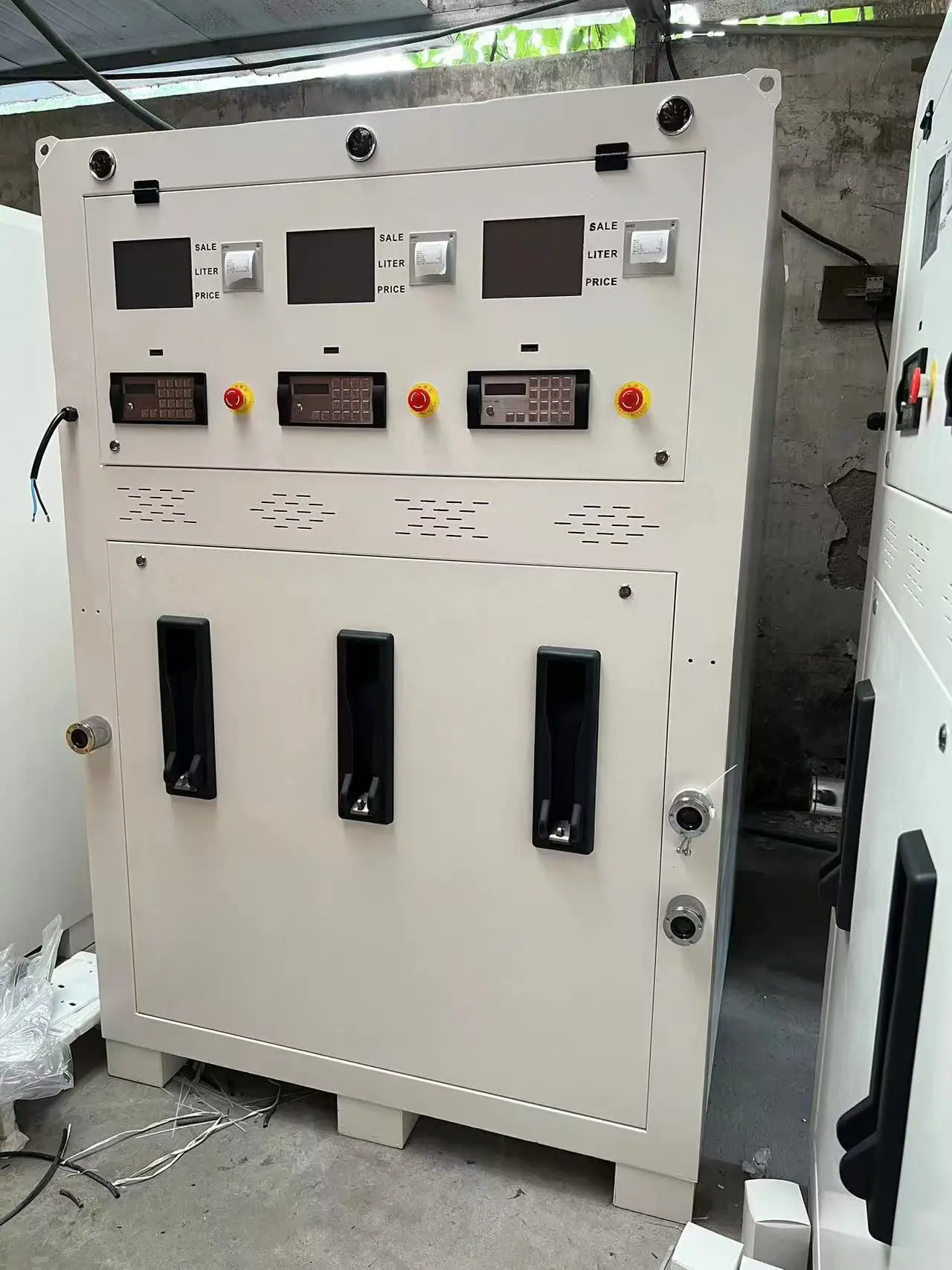 Mini Mobile Portable Fuel Dispenser 3 Hoses for Diesel and Petrol Metal Micro Gas Station for Indoor Use