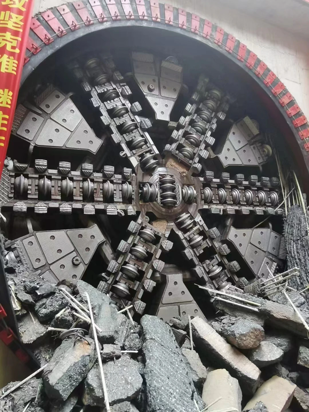 Competitive Price Tunnel Boring Machine Cutter Supplier TBM Cutter TBM Hobbing Cutters for Underground Construction