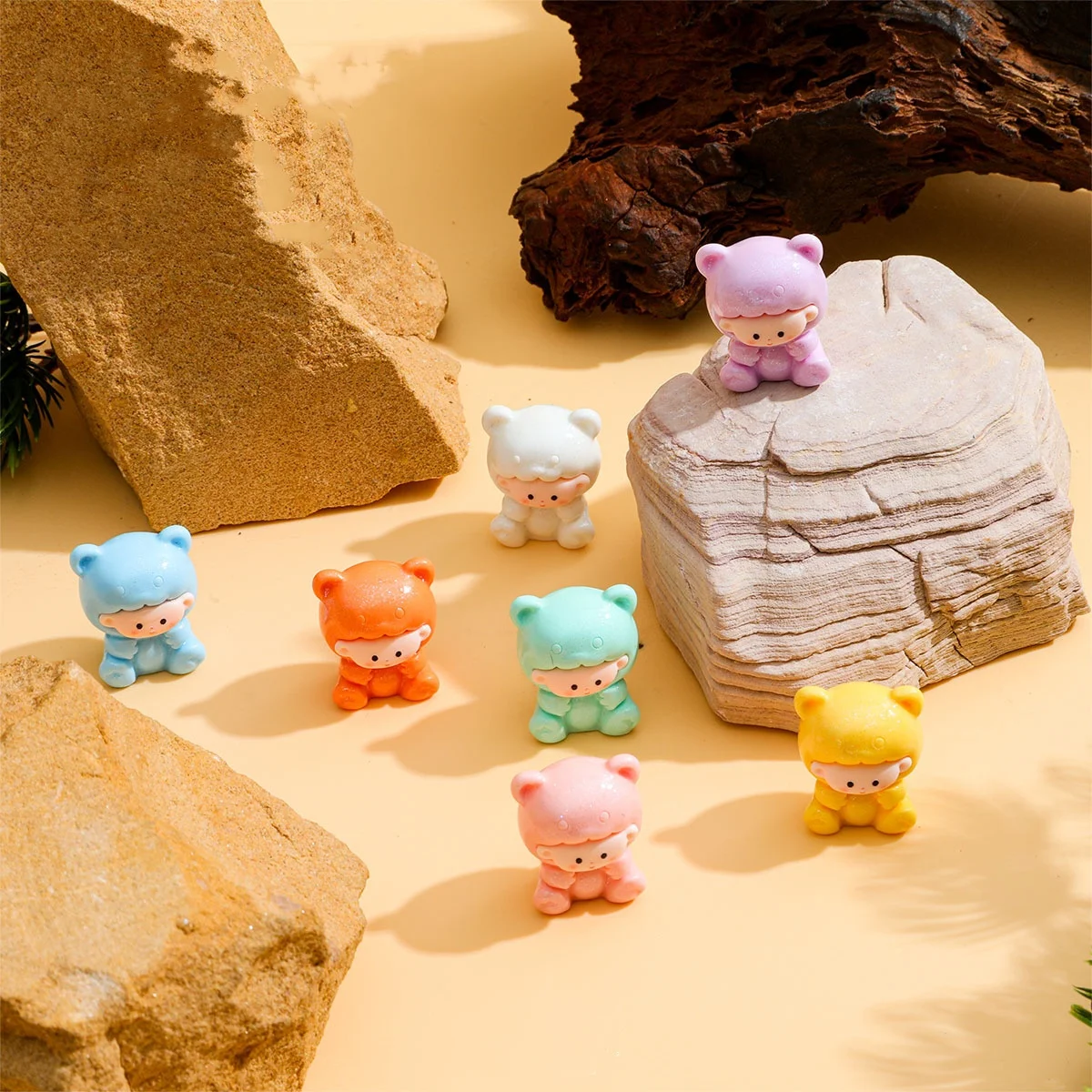 Wowei Wholesale Creative Cute 3D Resin Cartoon Solid Color Bear Doll Little Ornaments Pendant Accessories For Decoration