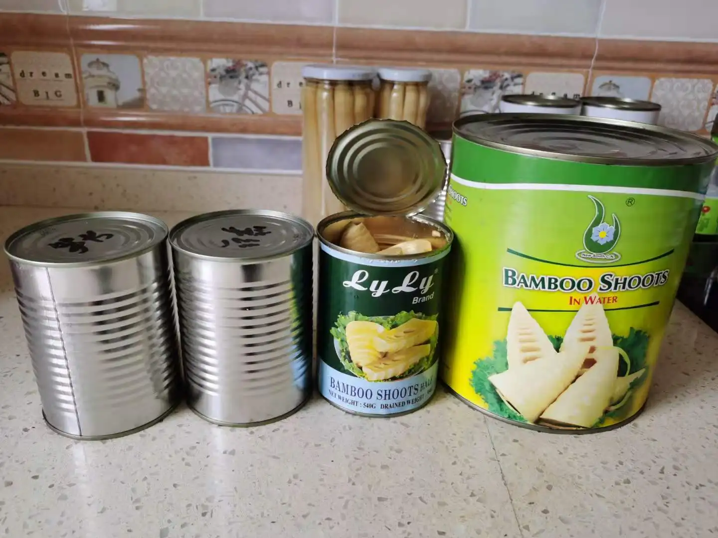 2022 newest corp Canned Bamboo Shoots Whole /Sliced/ stip/ /halved 2950g for Catering and Hotel Food Service