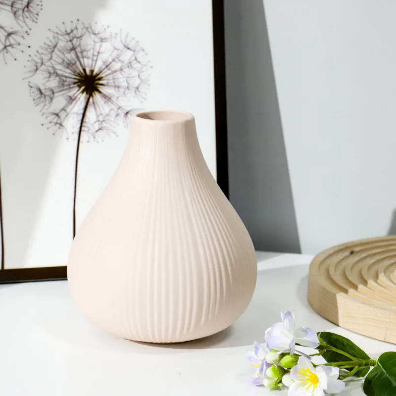 YBH Modern Simple Decorative Table Vase Elegant Plain Ceramic Porcelain Vases For Office Wedding Centerpiece Vase