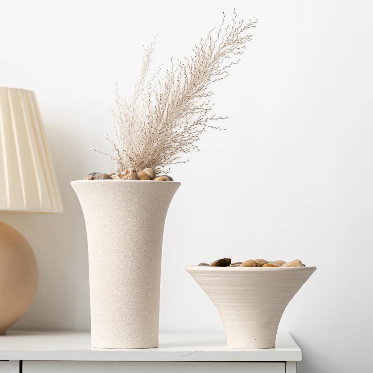 2023 New Design Nordic-style Ceramic Ornaments Creative Home Hydroponic Dry Flower Vases Wholesale Black  White Ceramic Vase Set