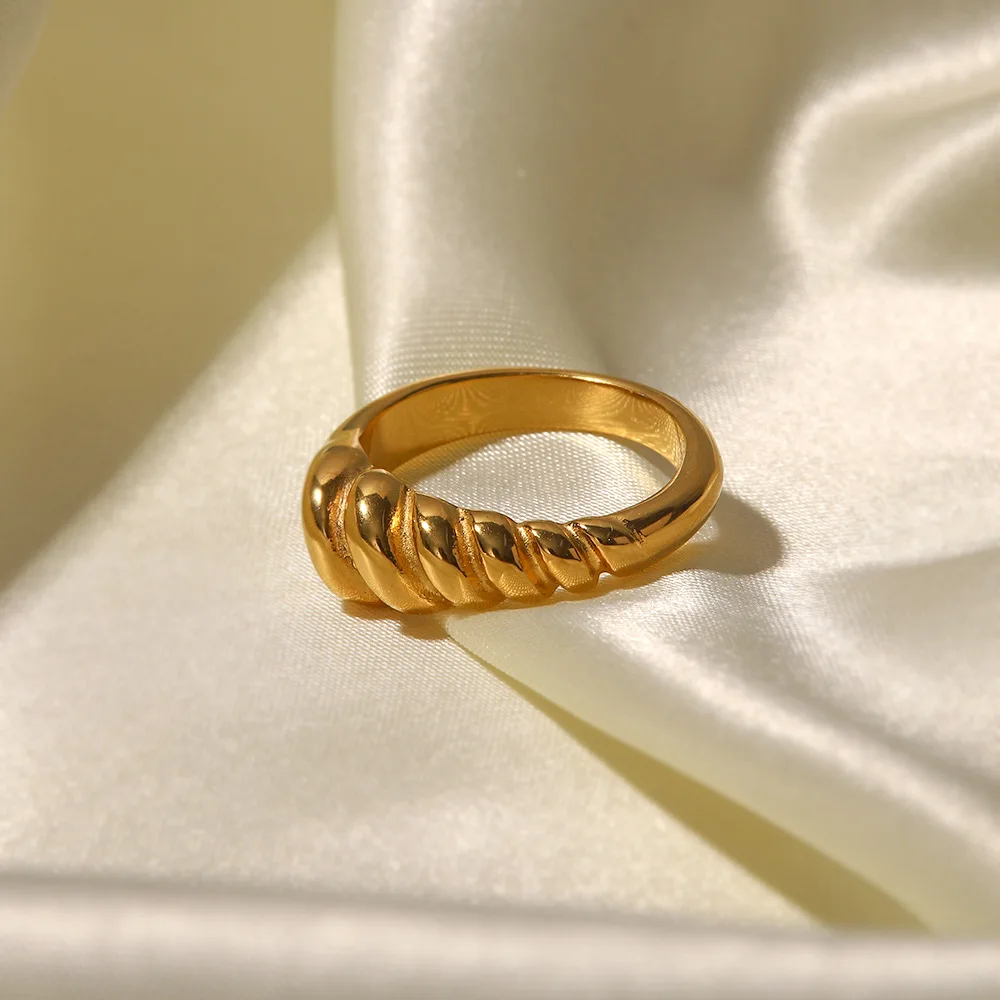 High Quality Half Screw Shape 18K Gold Plated Stainless Steel Chunky Rings For Women