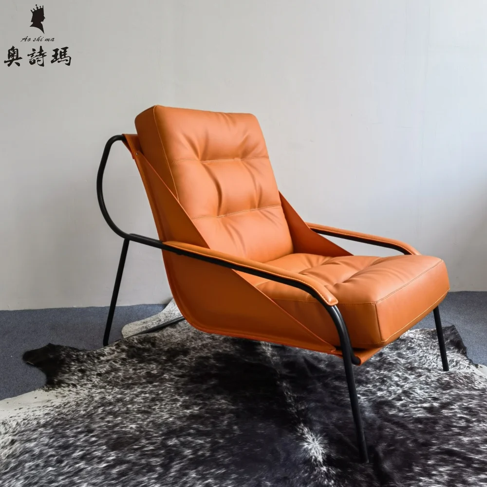 Italian Modern Design Leisure Lounge Chair with Metal Frame: A New Model of Elegant Living Room Furniture
