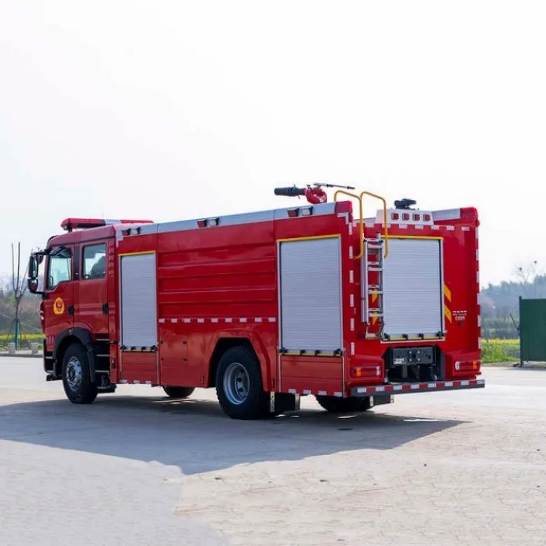 Китайский Производитель Sinotruck 8000L 8m3 пожарно-спасательное оборудование специальный грузовик с пеной и резервуаром для воды пожаротушение