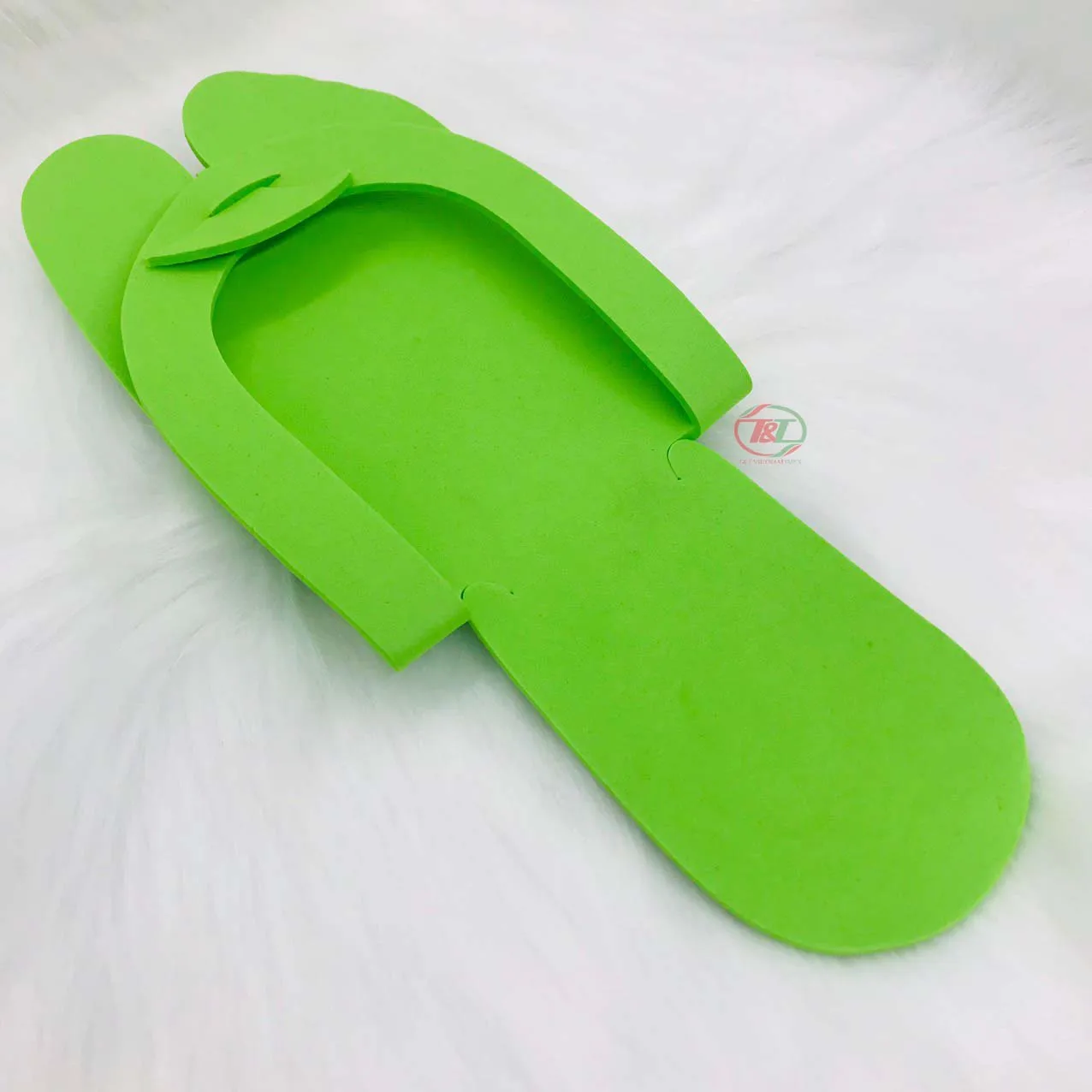Vietnam Wholesale Lightweight Colorful Unisex Disposable Pedicure Flip Flop Waterproof Anti-Slip Eva Foam Slippers Nail Beauty