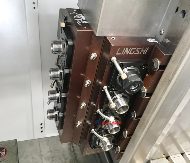 Токарный станок с ЧПУ fanuc CK46D-8 токарный