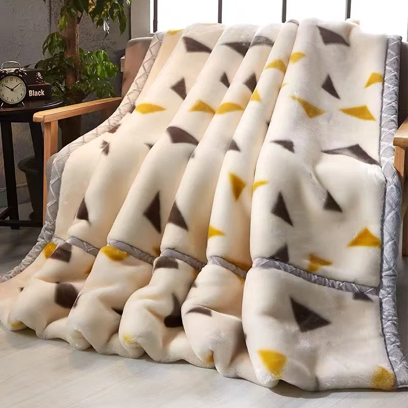 Wholesale Custom luxury throw blanket Adult Double Bed 100% Polyester Flannel Super Soft Blanket For Winter