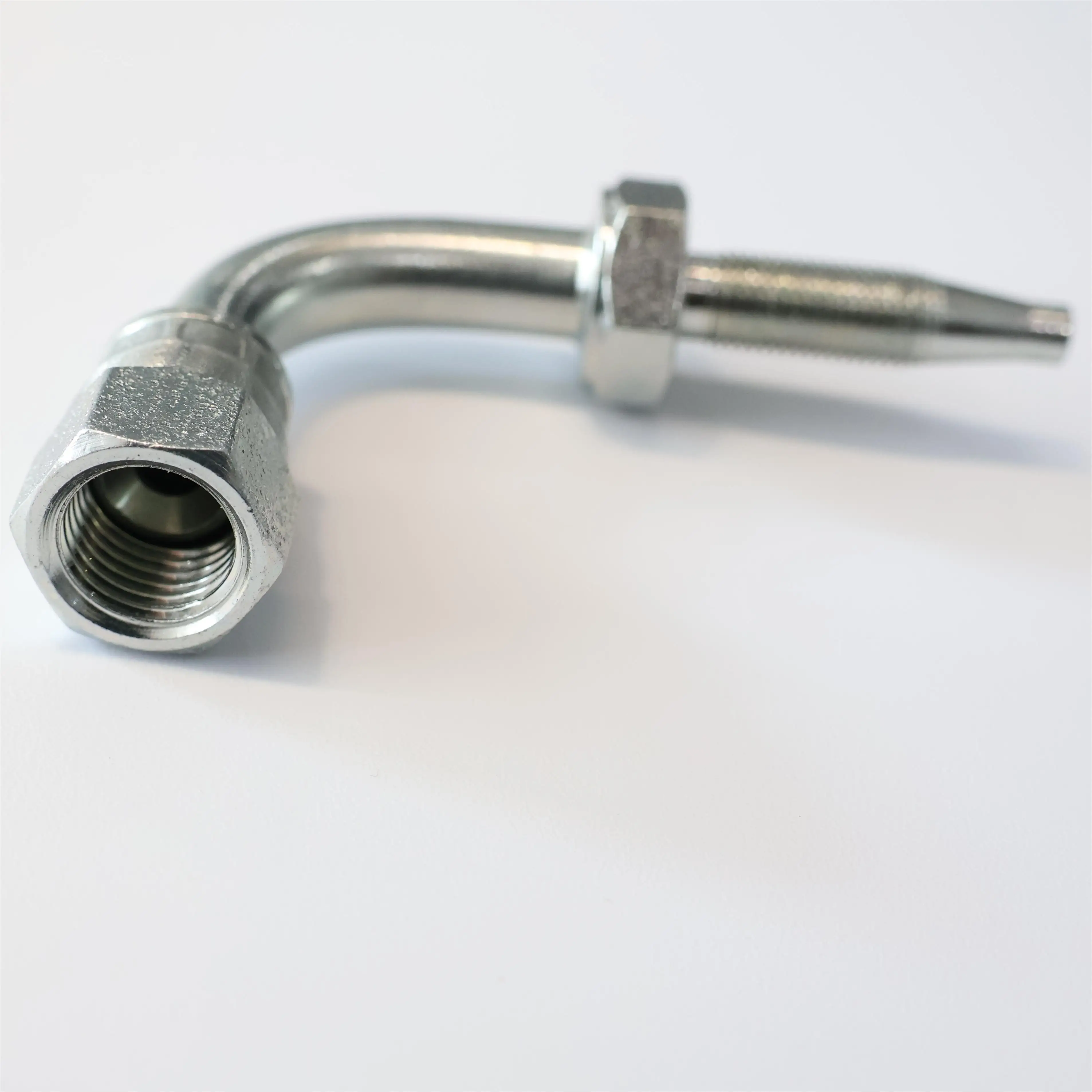 JIS/komatsu Carbon Steel Hydraulic Tube Hose Thread Pipe Reusable Fitting High Pressure  Swivel 90 Degree Ferrule Nipple R1/R2