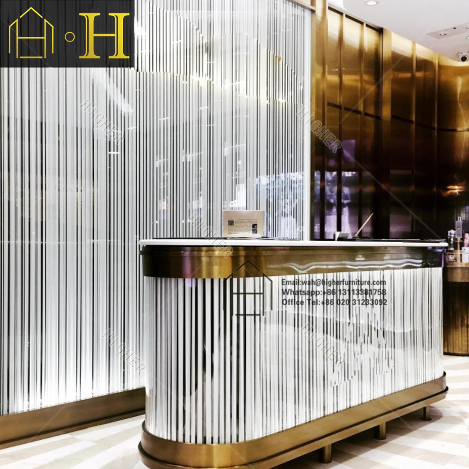 Luxury Cosmetic Store Display Wooden Wall Cosmetic Stand for Makeup Store