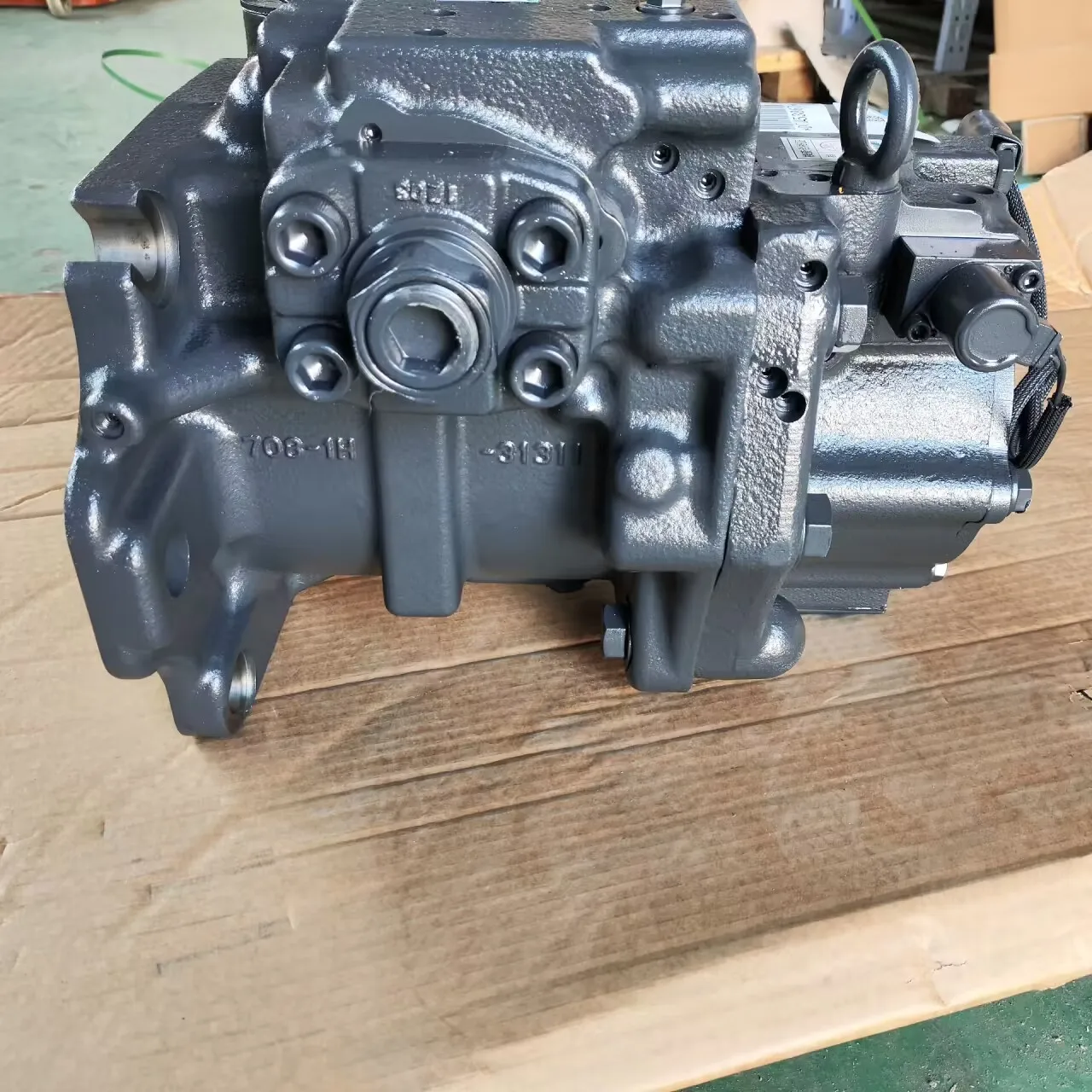 Hydraulic main piston pump Assembly 708-1H-00030 7081H00030 For wheel loader WA500-6
