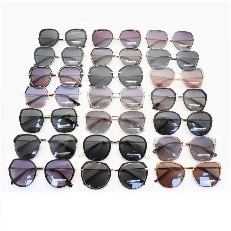 Clearance Sale Assorted Stock Sunglasses Mixed Models Fashion Polarized Sun Glasses