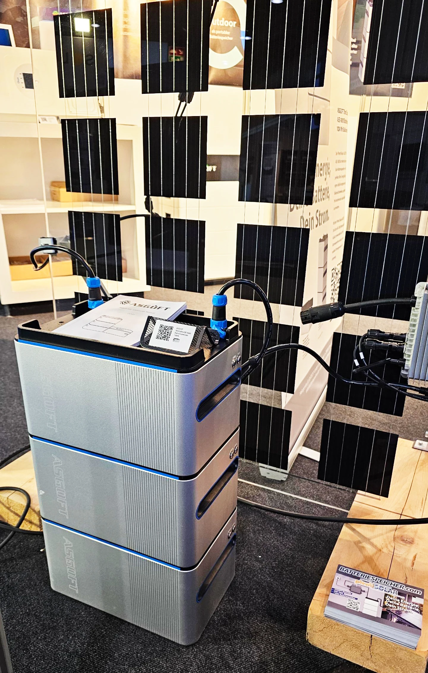 Europe Stock Plug And Play Balcony Power Plant German Balcony Battery for Micro Inverter Solar Systems