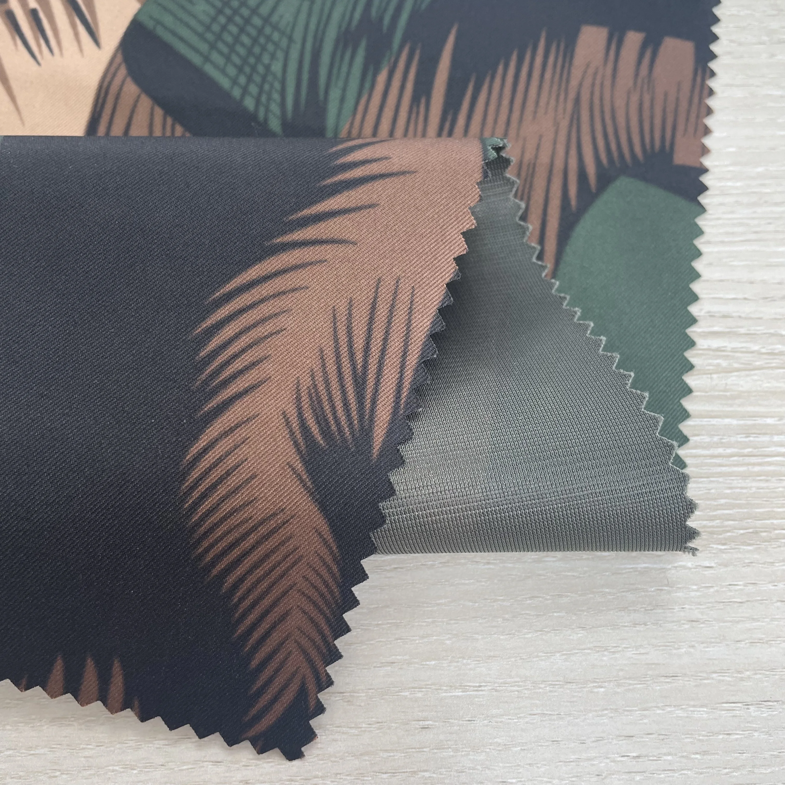 Waterproof 100% Polyester 2/2 Twill Print Pongee And TPU Membrane And Tricot 3 Layers Fabric