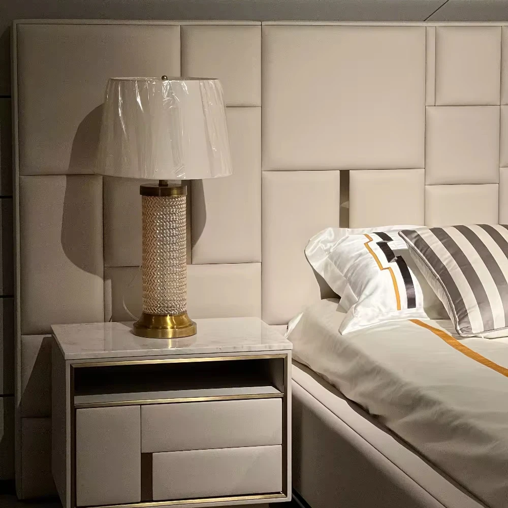 Beloved Elegant Modern Fashion Design Queen Bed Luxury Widescreen Double Bed with Soft Wooden Frame for Villa Bedroom