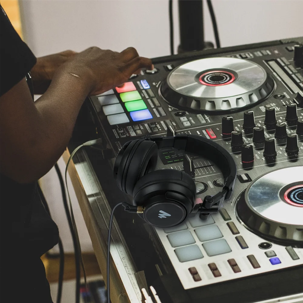 
DJ Monitor Headphones Sound Quality Dynamic Over Ear Stereo Studio Real-Time Monitor Headphone 