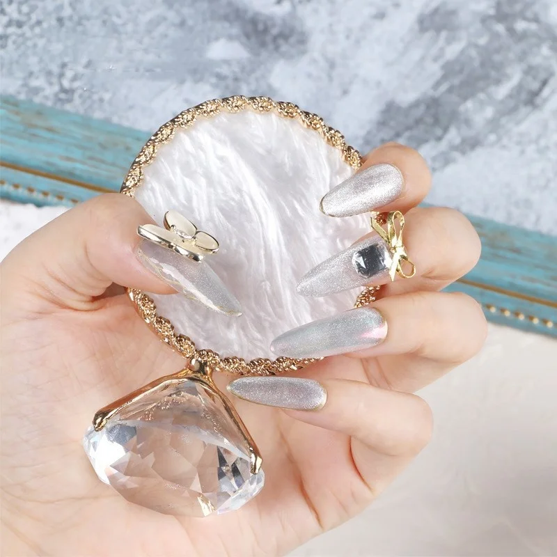
Fashion Luxurious Diamond Resin Nail Color Palette Nail Art Display 
