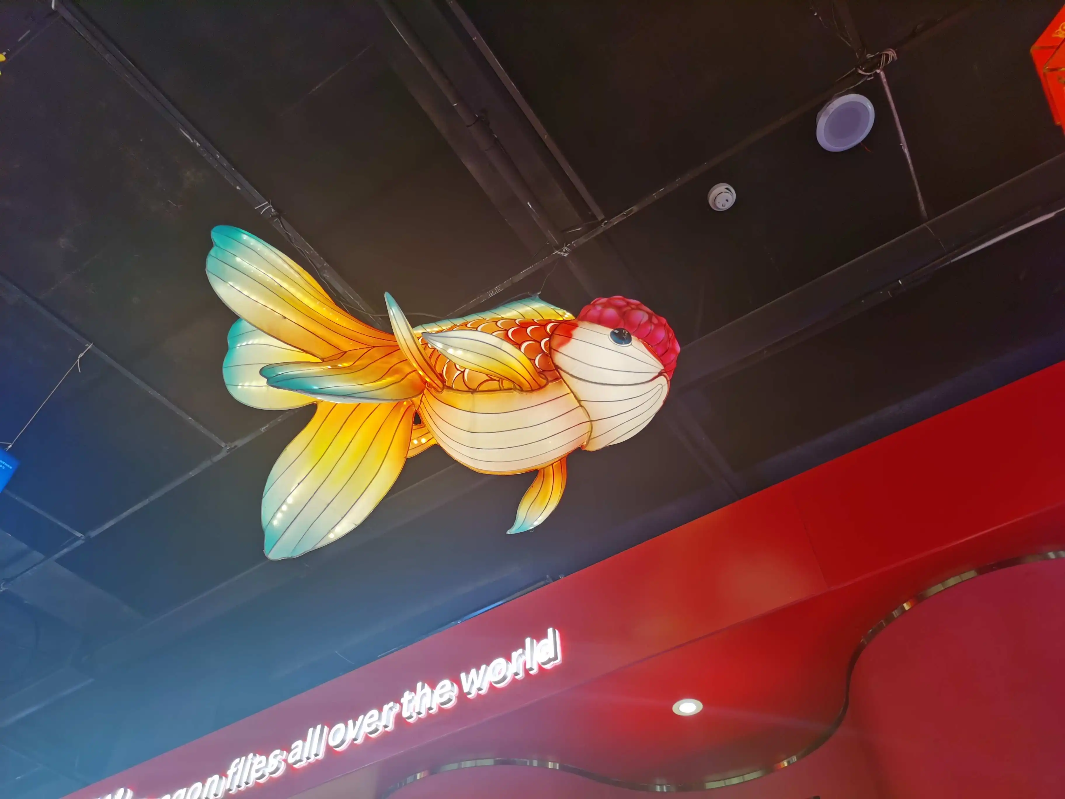 Chinese Tradition Light Festival Decoration Red Fish Lantern Hand Painted LED Animal Fish Lanterns for Lunar New Year