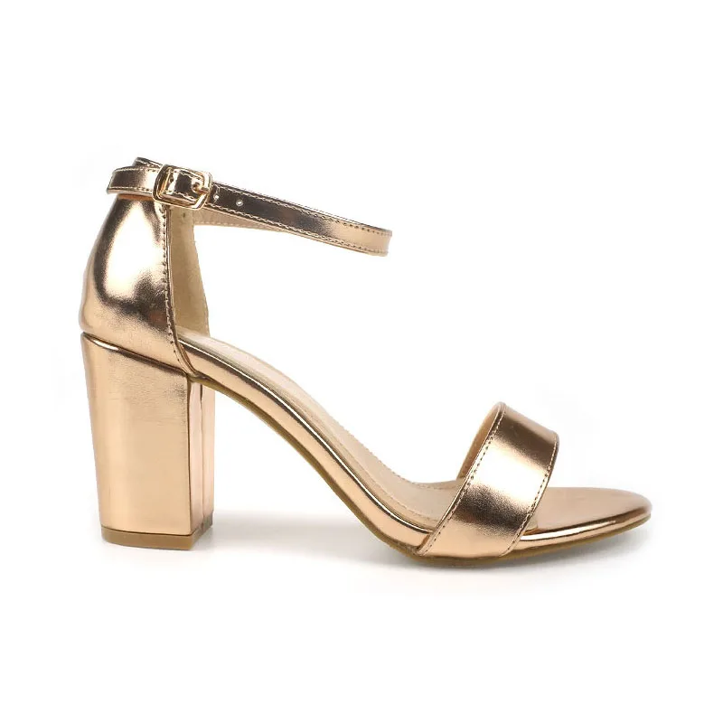 Latest Women Elegant and Sexy Shoes Popular Metallic Upper Middle Chunky Square High Heels Sandalias China Made Fashion Sandals