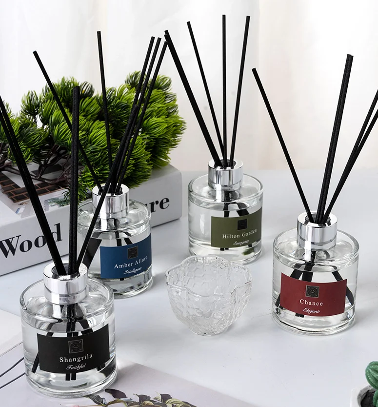 Custom Luxury Private Label Home Natural Glass Bottle Essential Oil Aroma Reed Diffuser With Rattan Sticks