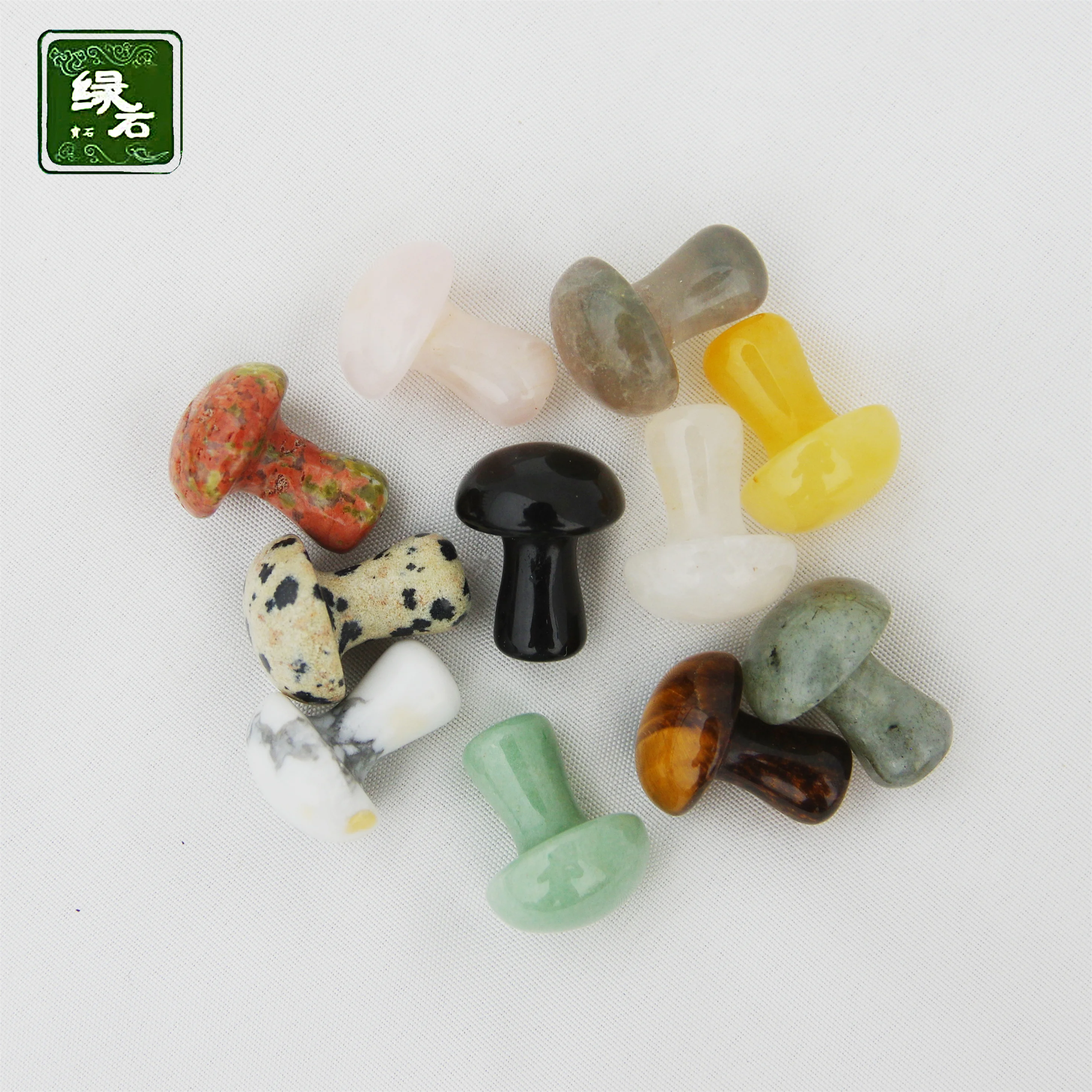 Manufacturers sell natural jade mushroom head powder crystal white crystal can massage health care scraping board