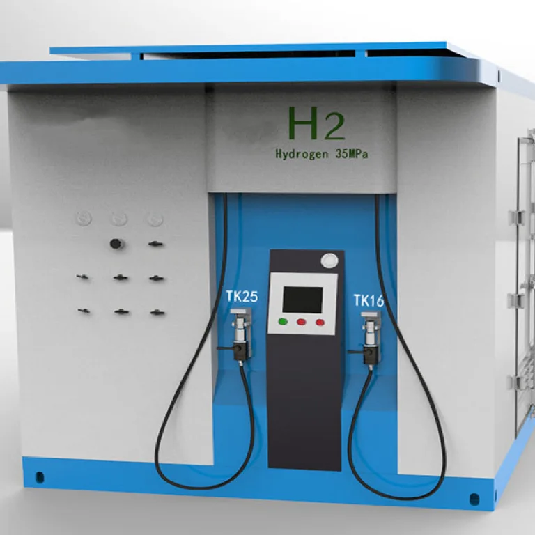 Distributed and mobile methanol hydrogenation stations Hydrogen refueling stations