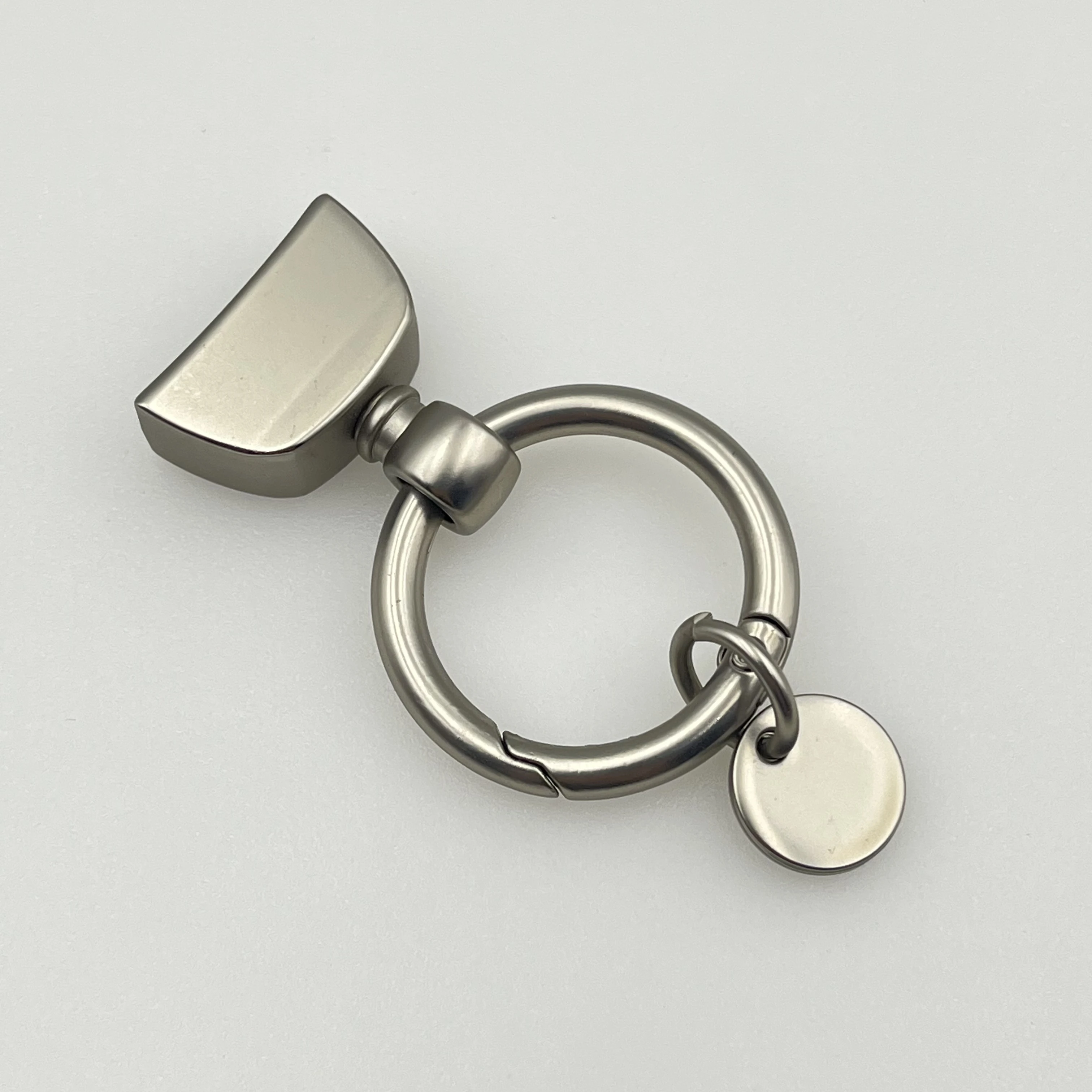 Lingzhen Zinc Alloy Electroplated Car Key chain Pendant Accessories Leather Key chain Hardware Wholesale DIY D Horseshoe Buckle