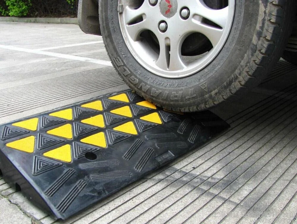 500 x 280 x 80mm China Factory CE Standard Road Car Rubber Kerb Ramp