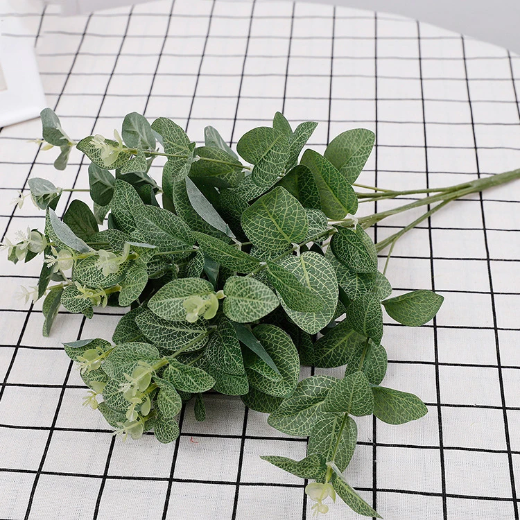 Wholesale Hot Selling Wedding  Decor Simulation Hanging Plastic Faux Silk Greenery Plant Eucalyptus Leaf Artificial Eucalyptus