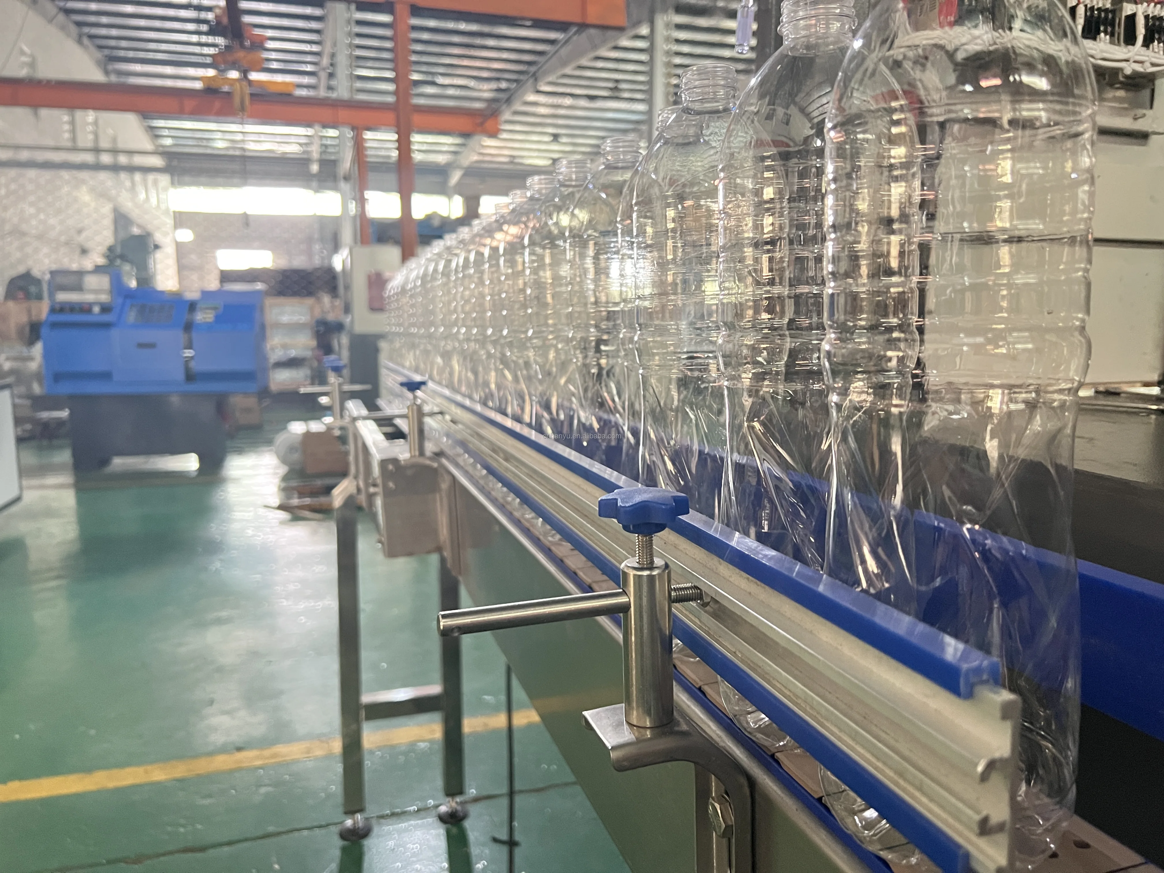 4000BPH 4 полости Автоматическая выдувная машина до 2 литра ПЭТ бутылка Ханьюй