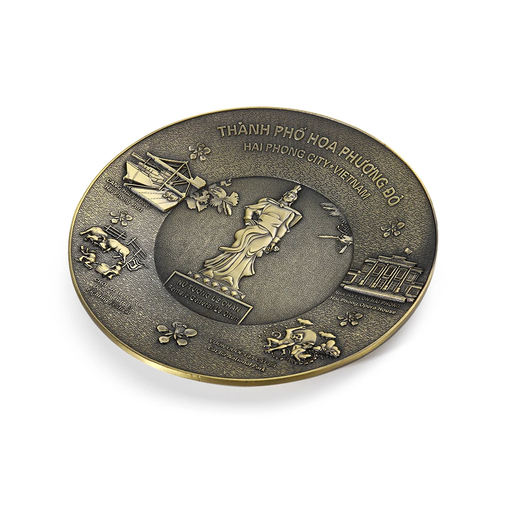 Custom Design 3 D Commemorative Antique Bronze Souvenir Metal Plaques With Wood Or Metal Stand Memorial Award Plaques Or Plate