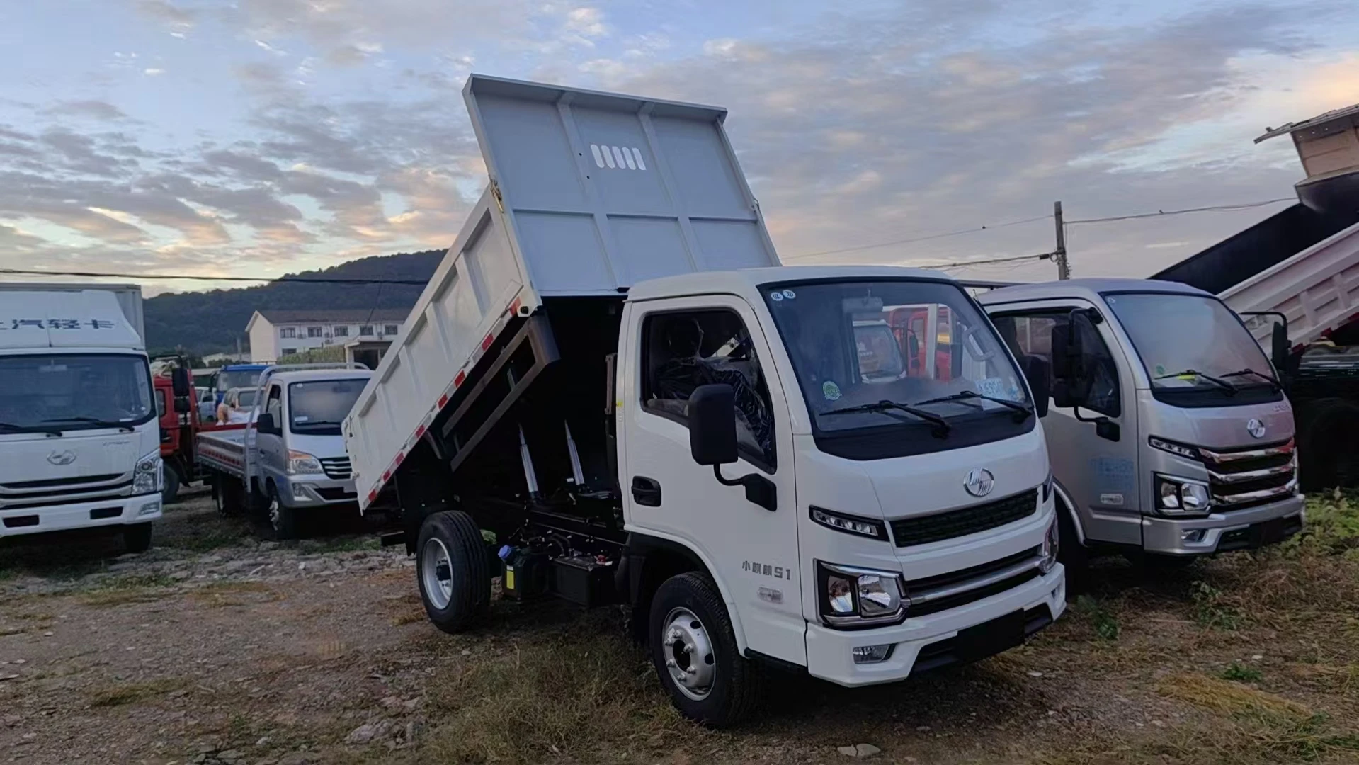 Advanced China Small Dump Truck Single Cab Diesel Version Convenient Quick Use Manual Condition New Mini Truck Segment Left