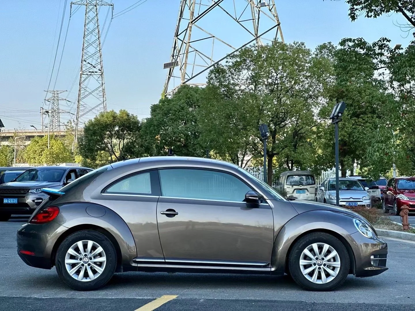 Good Use Volkswagen Beetle Used Cars 3 Door 4 People Seats Support DIY Color 2014 Years Second Hand Used Car