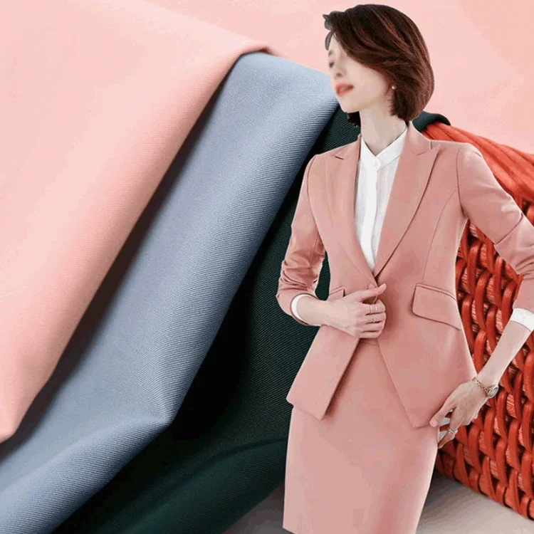 Низкая цена 185GSM полиэстер четырехсторонняя дышащая эластичная саржевая ткань для костюма юбки ткань