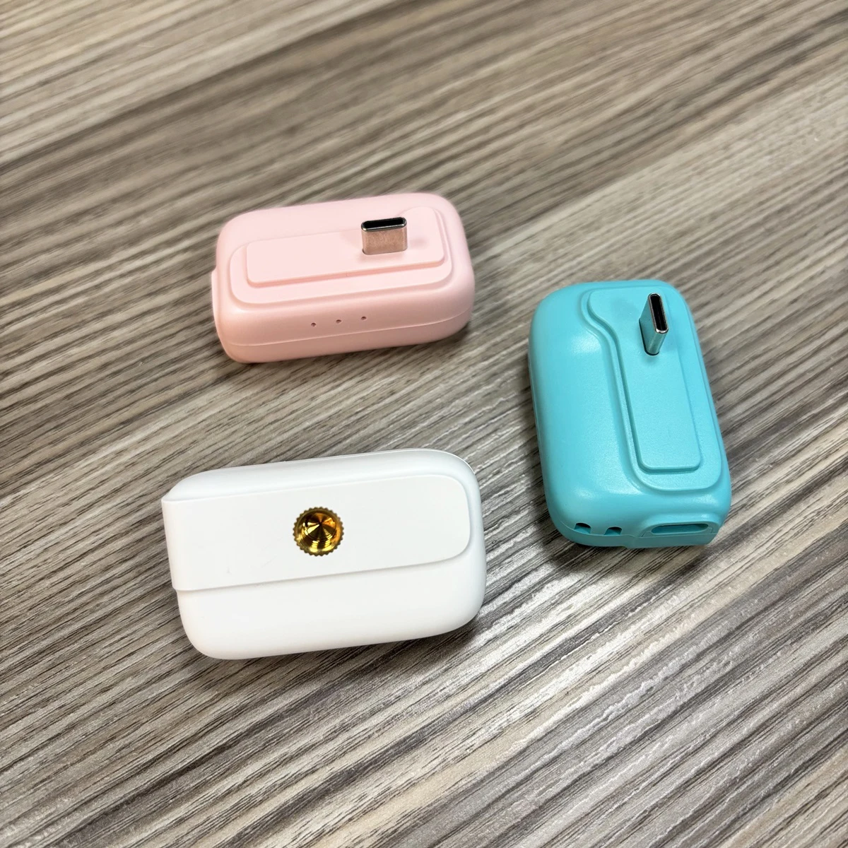 1080P High Quality Small Digital Camera Handbag Keychain Retro Camera Bookshelf TV Decoration Gadget