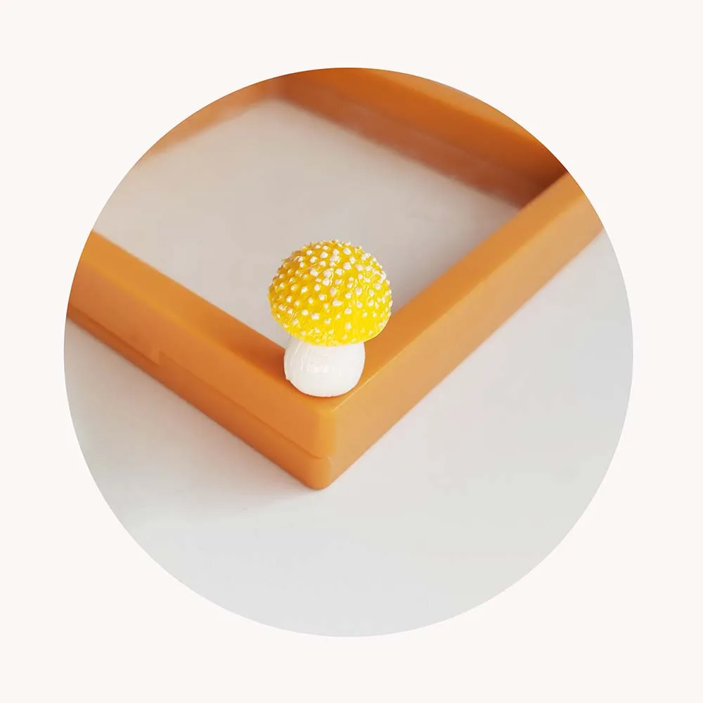 Resin Mushroom Fairy Garden Cute DIY Miniature Scene Ornament Fashion Shooting Props Small Doll house Home Accessories