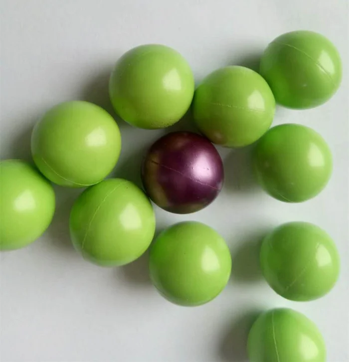 Field paintball balls / Premium grade 0.68  caliber paintball ball bullets