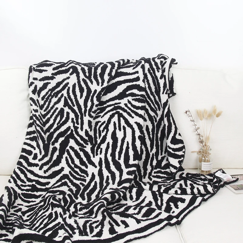 China Manufacturer 50 60 90 chunky plush thick winter chenille knit throw blankets for home bedding