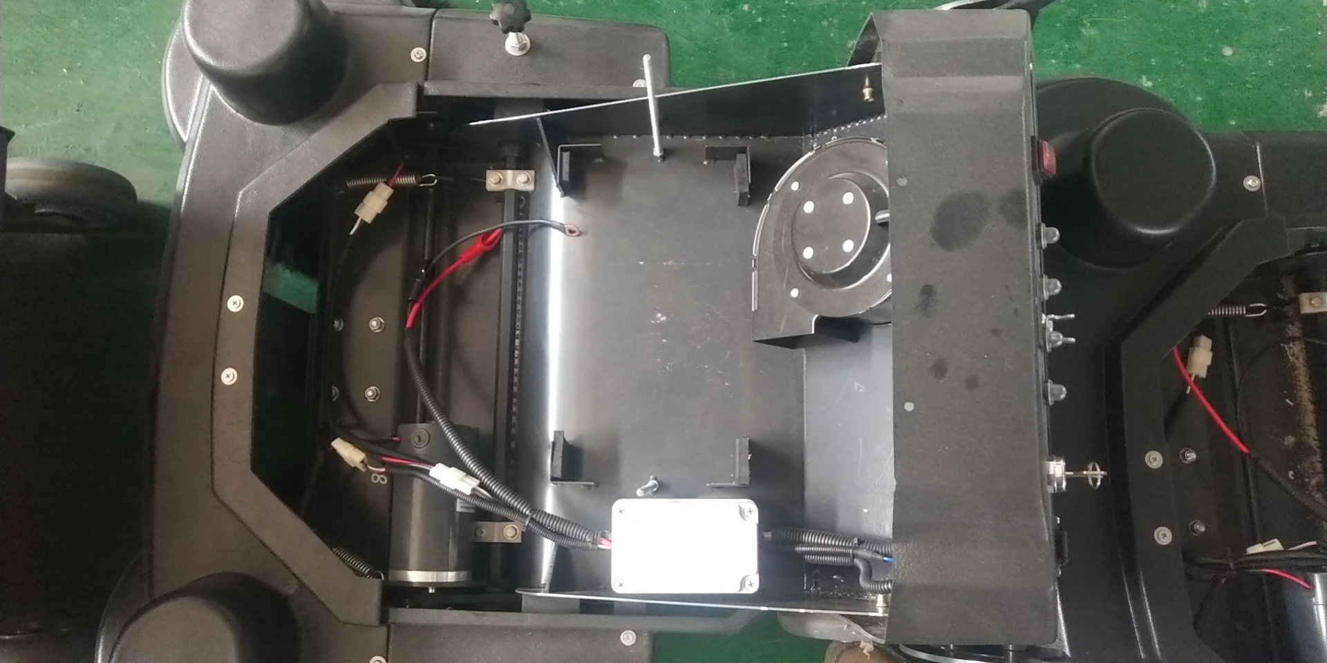 SC1060 New Type  Mini Electric  Hand Push Vacuum Road Sweeper Machine  Rotary Floor Cleaning Machine