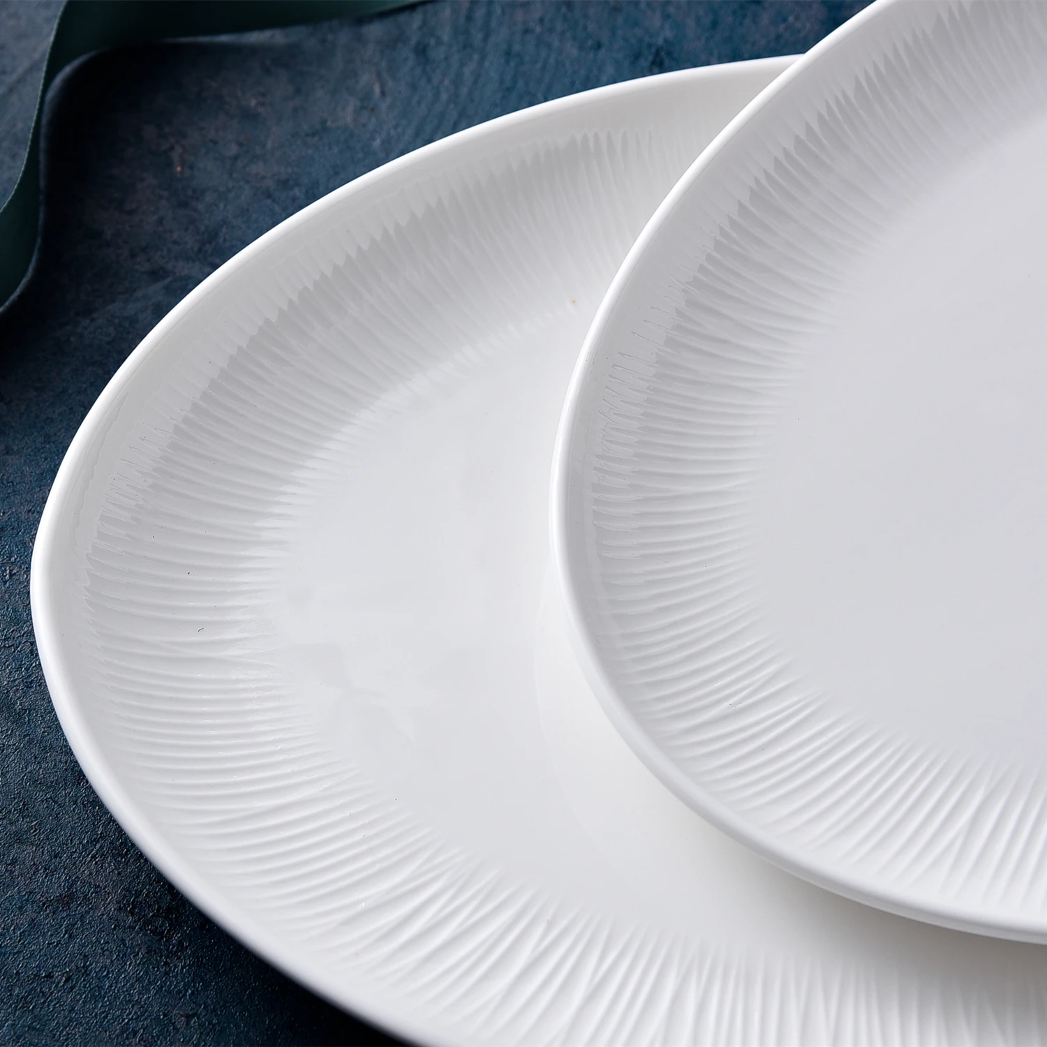 PITO Factory Direct Selling Oval Serving Plate White Oval Ceramic Catering Dinnerware Plate Tableware Ceramic Plates Sets White