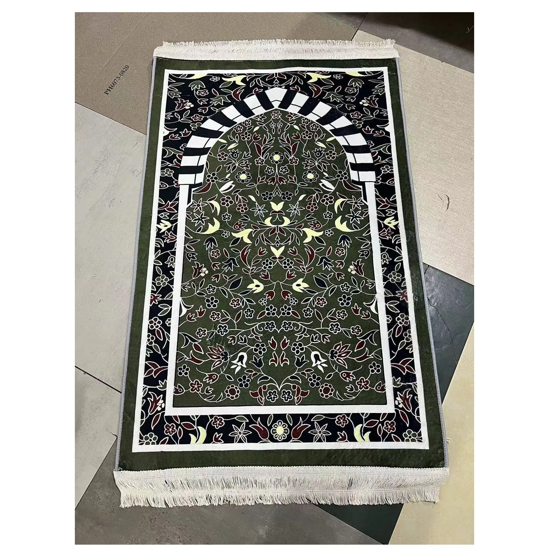 High Quality Prayer Mat Muslim Prayer Carpet Prayer Rug Made in China