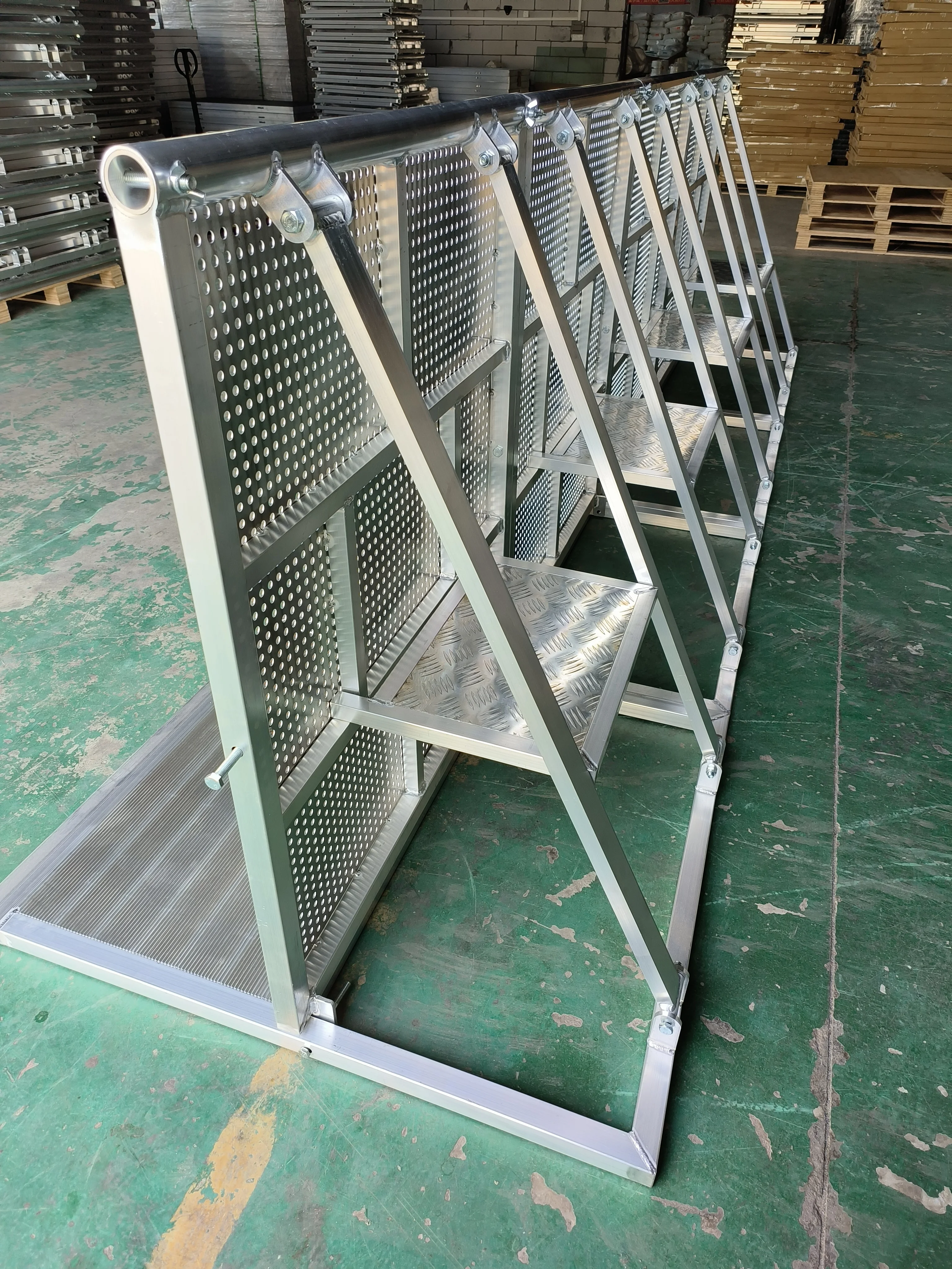 Cheap Type Metal Aluminum Black Crowd Control Barrier