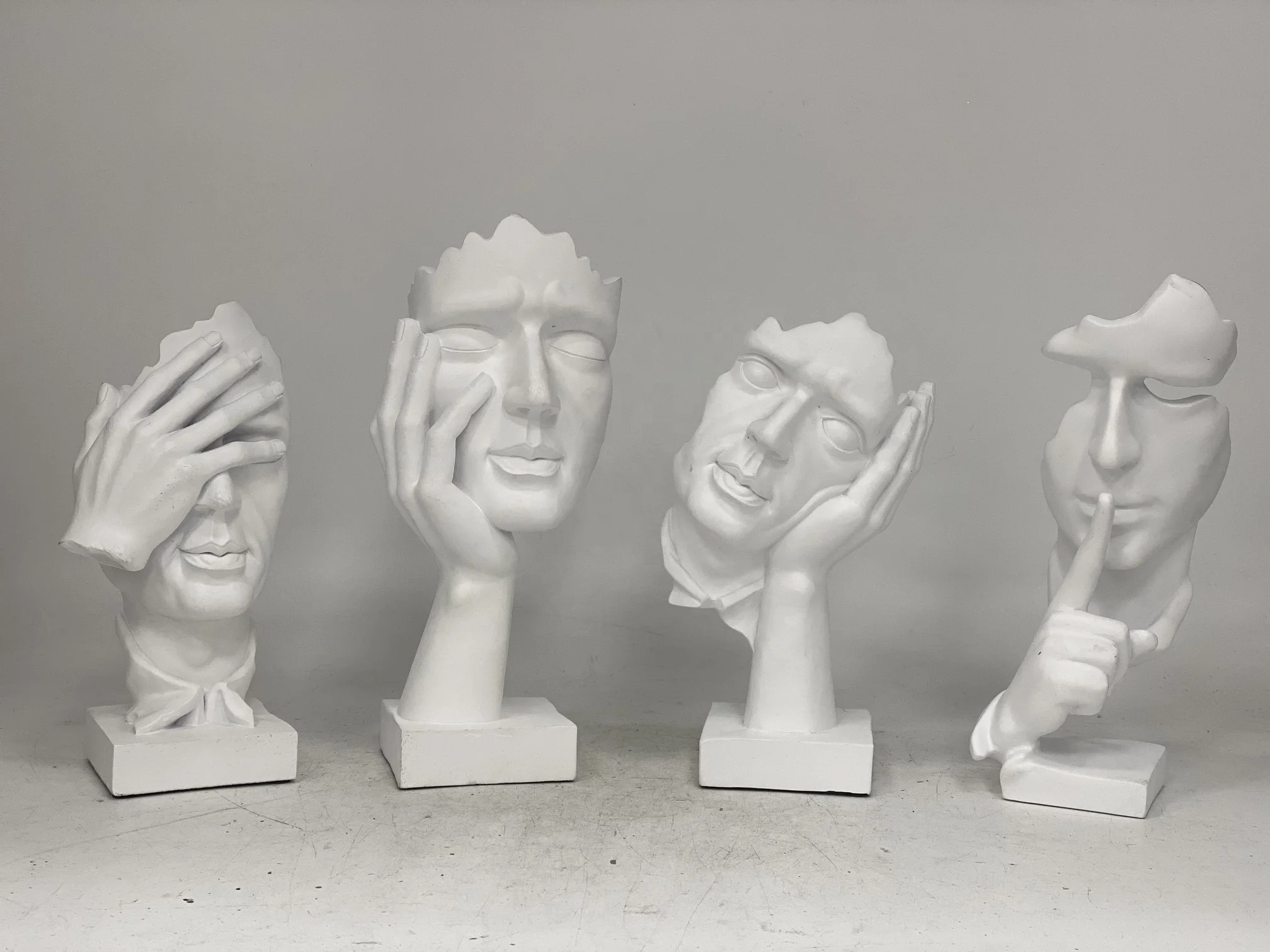 Nordic Retro Resin Figurine  Face Statue Home Living Room Decoration Desktop Gift Figurines