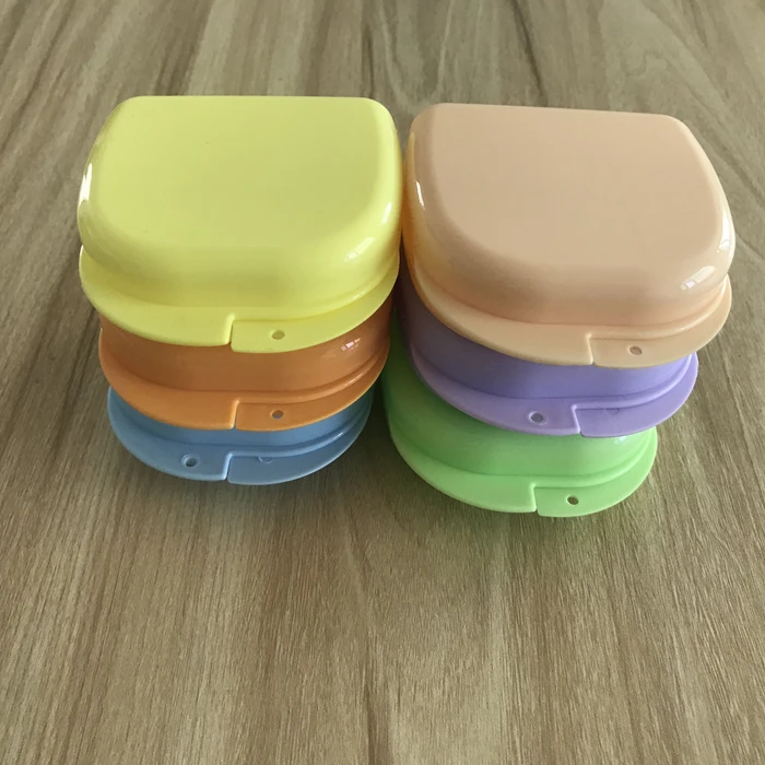 Colorful Plastic Orthodontic Dental Mouth Guard Retainer Storage Case for Safe