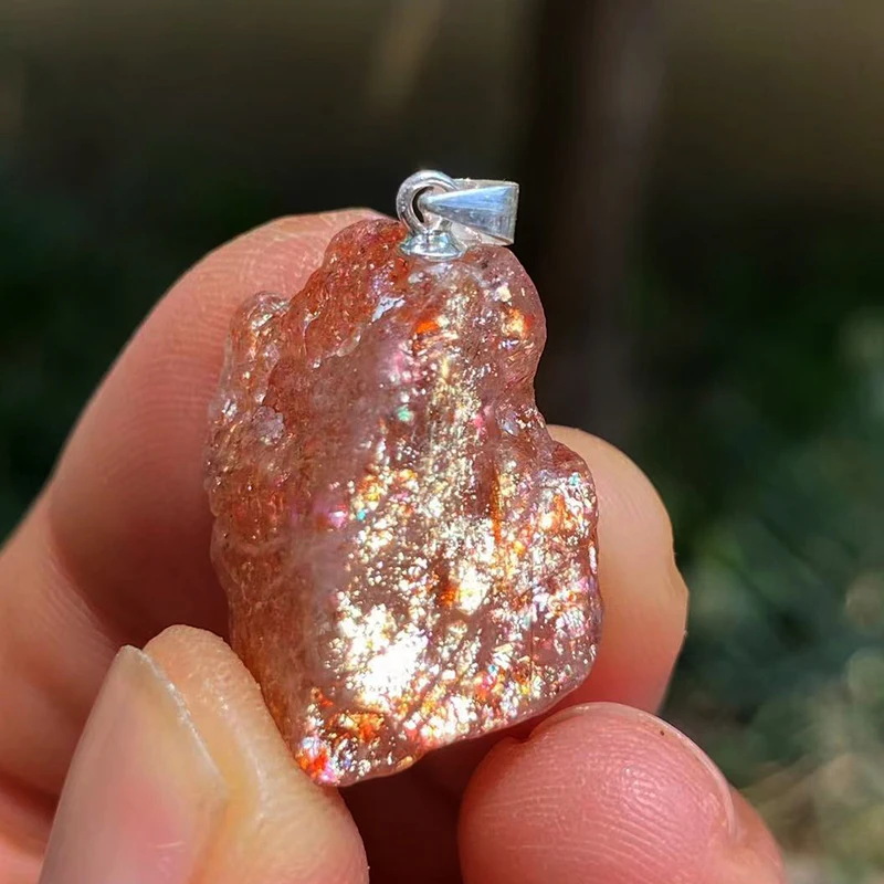 Wholesale Price Natural Rough Flash Sunstone Crystal Stone Necklace Pendant With 925 Silver Hook