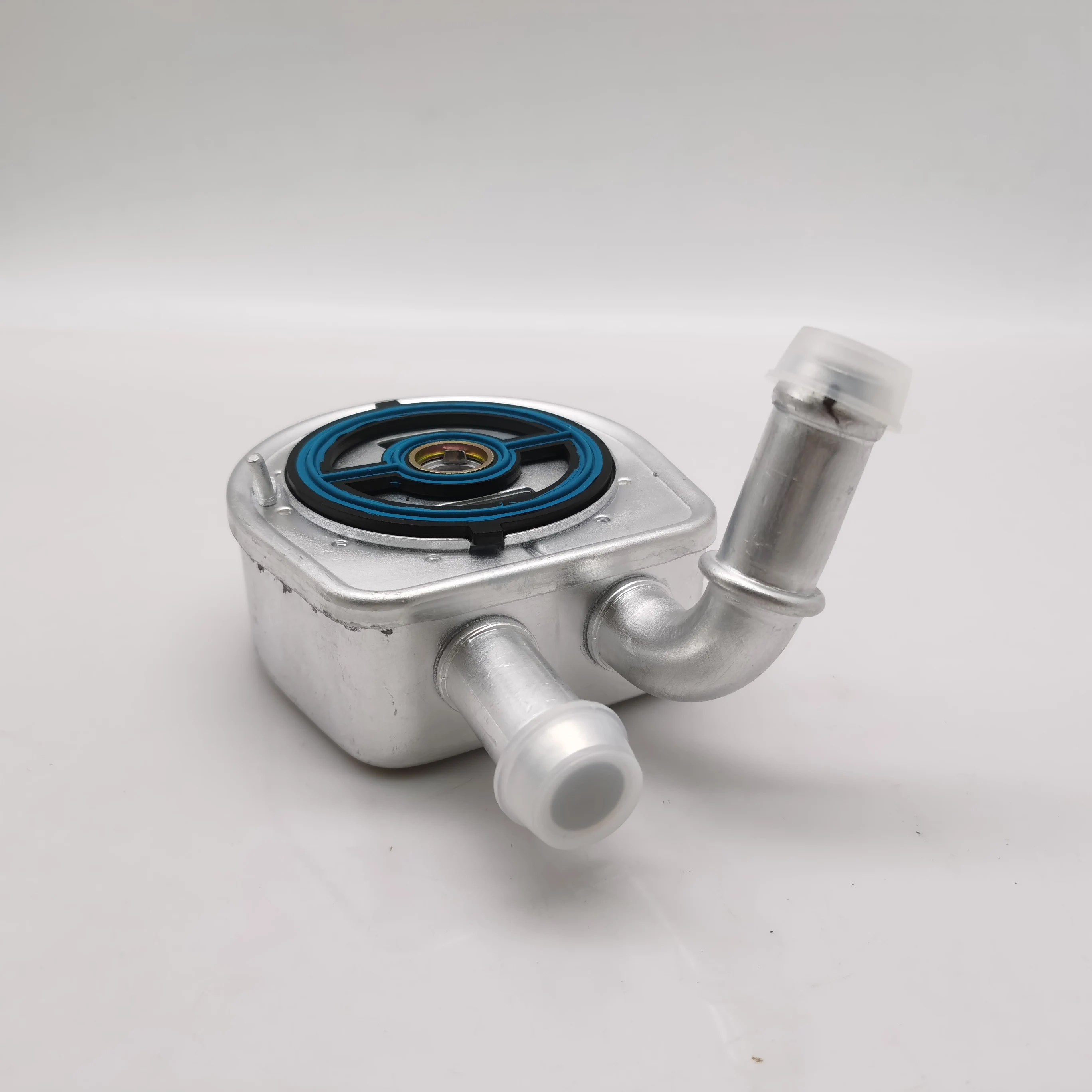 Factory price high quality auto Engine  oil cooler for 2007 Mazda CX-7 2.3 LFD714700