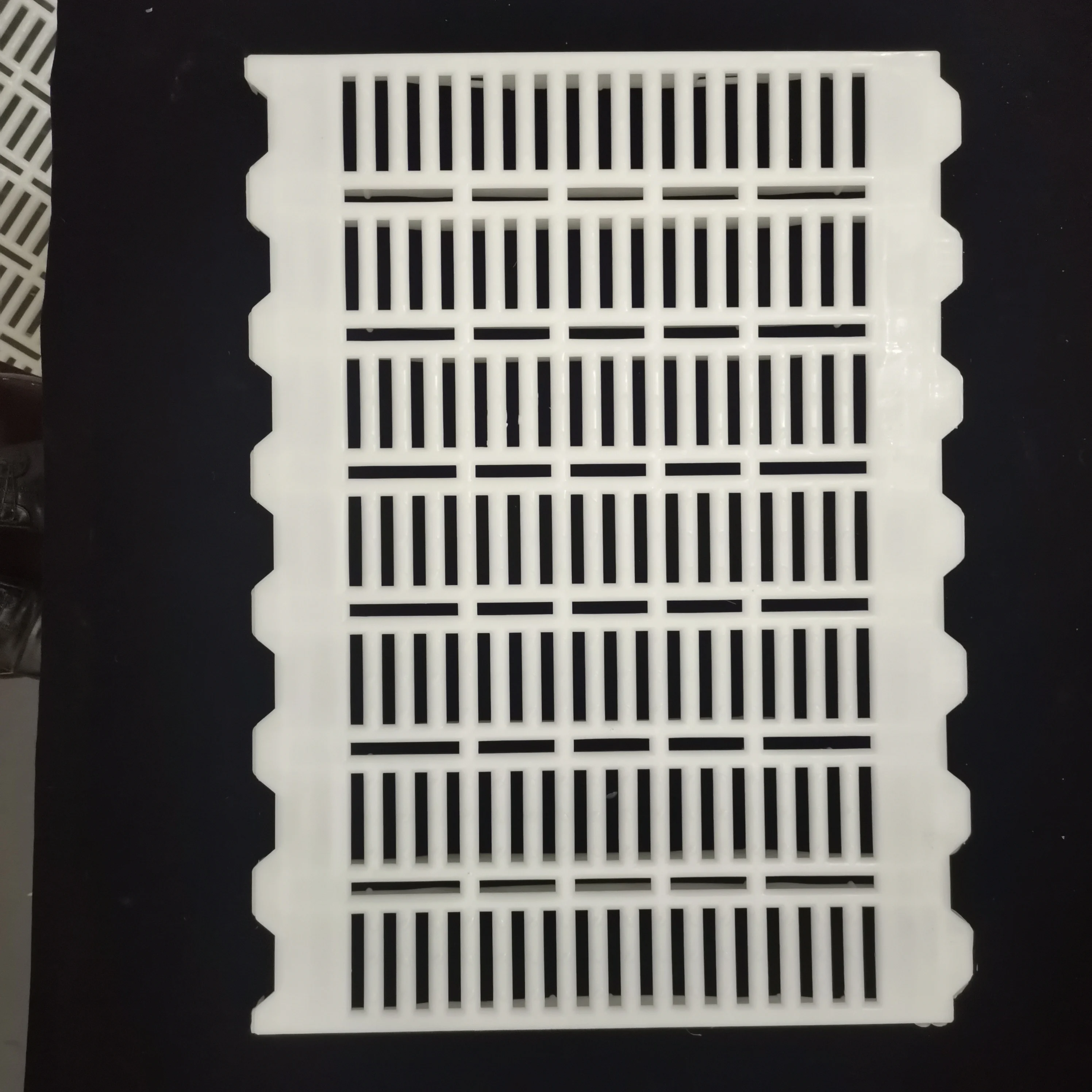 wholesale durable animals dung leakage plate for chicken  duck goose pig cow  sheep farm equipment